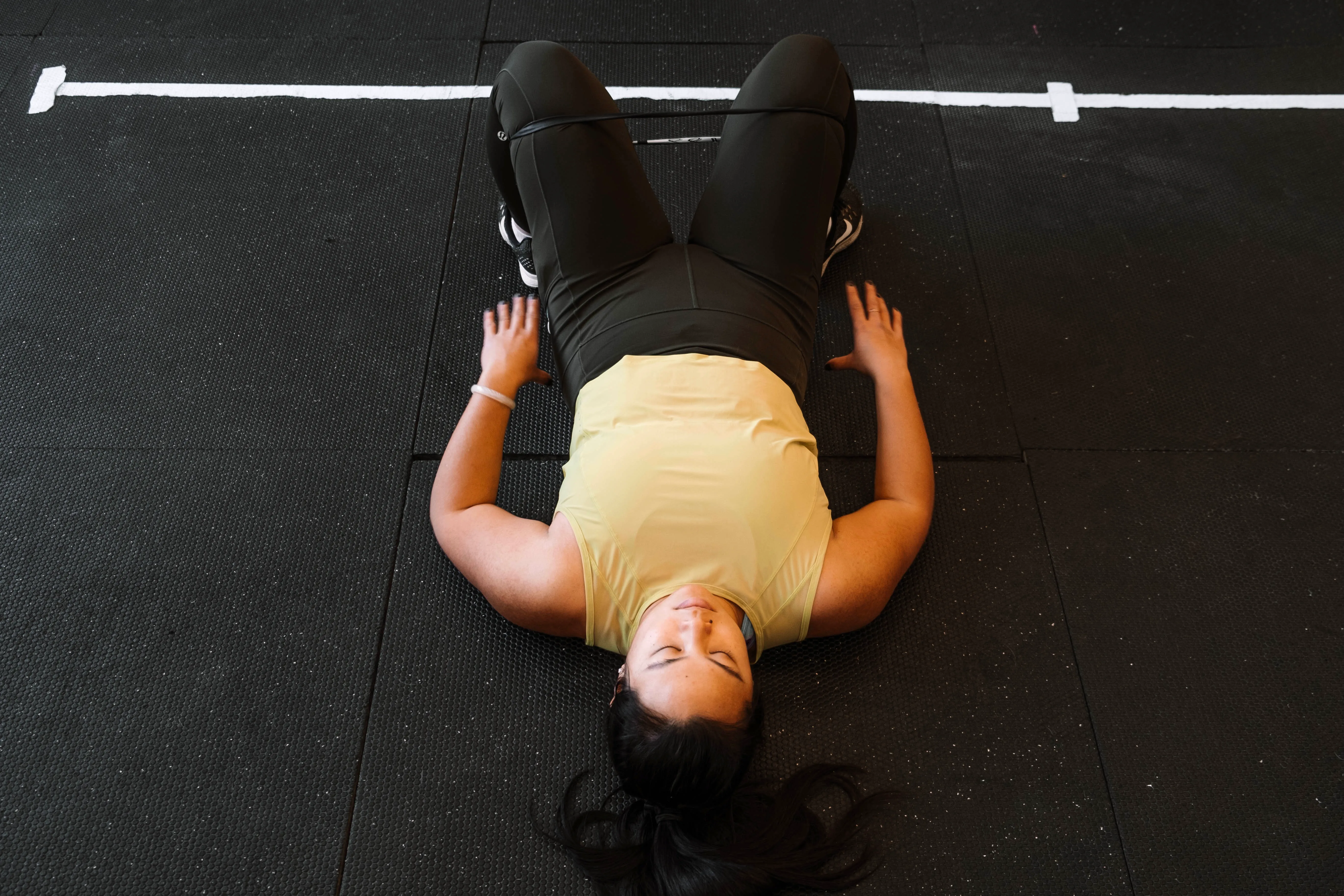 Femme faisant un exercice de cardio